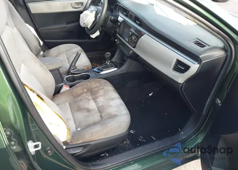 2016 Toyota Corolla Le z USA, uszkodzony, nr VIN 2T1BURHE8GC566733